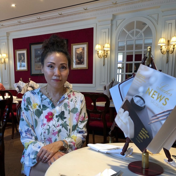Meet your Posher, Hyun joo - Picture 1 of 1